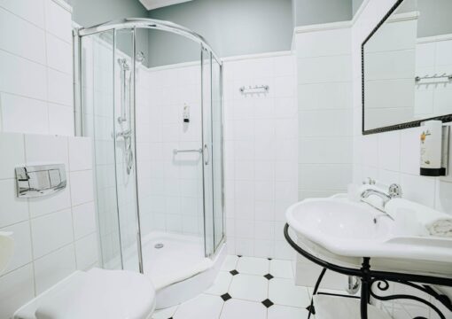 POKÓJ JEDNOOSOBOWY QUEEN POKÓJ JEDNOOSOBOWY QUEEN